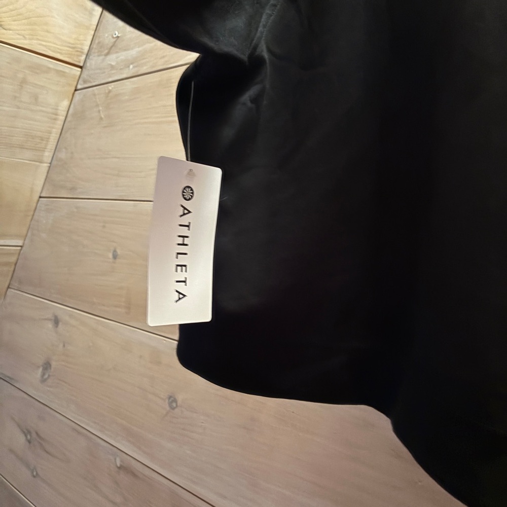 Athleta Allure Black Button-Front Cropped Shirt - Picture 3 of 5